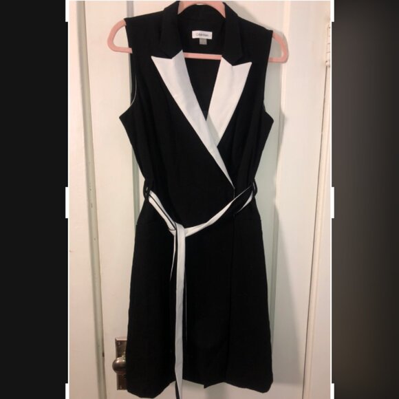 Calvin Klein Dresses & Skirts - Calvin Klein Two-toned Sleeveless Suit Dress W/Belt size 10
